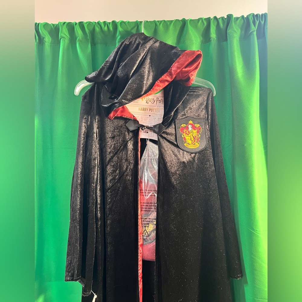 Halloween costume Harry Potter Hog Warts deluxe child’s costume - Picture 4 of 16